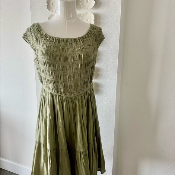 Oak and Fort Sage Green Gauze Dress – Size L – Off Shoulder Vacation Style - Picture 3 of 6